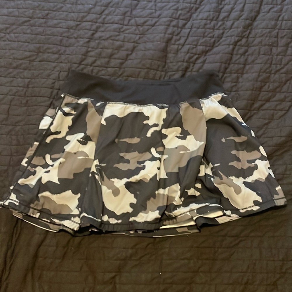 Mono B black and grey camo tennis skirt size M